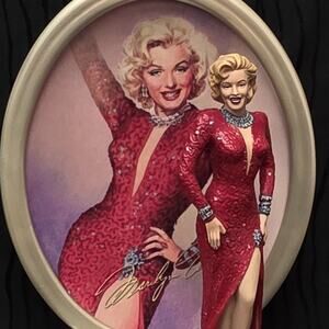 Marilyn Monroe Bradford Exchange “Divinely Marilyn” Figurine Plate Diamonds Pear